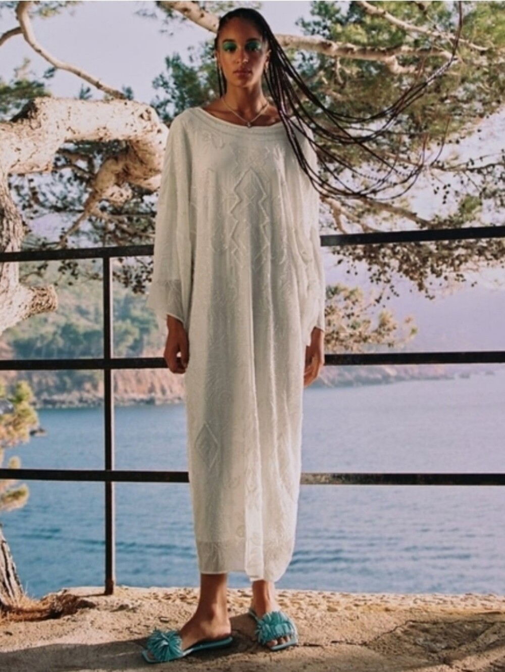 NWT Zara Size M/L White V-Neck Embroidered Beaded Tunic Kaftan Dress
